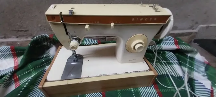 MAQUINA DE COSTURA SINGER 247