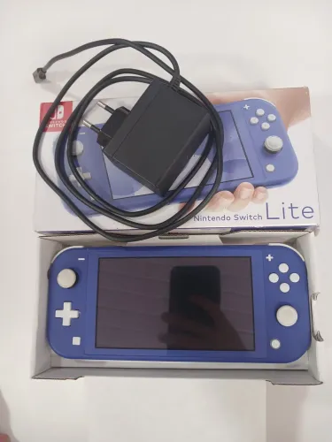 Nintendo Switch Lite (32G) Na caixa com carregador Original.