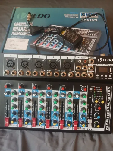 Mesa de som Vedo Professional Mixers 107L