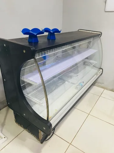 Vendo balcão vitrine 