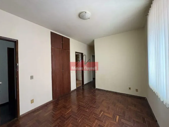 (66314) à venda - Apartamento com 2 quartos, 1 vaga, no Santo Antônio