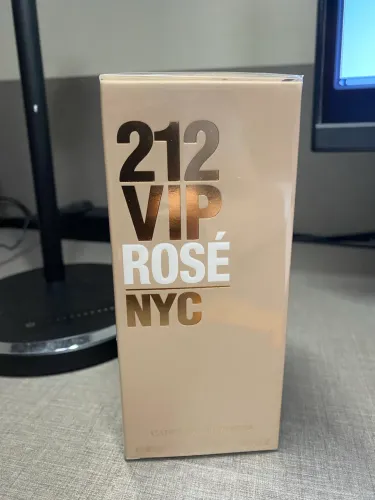 Perfume 212 VIP rosé 80ml lacrado