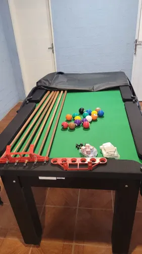 Mesa sinuca praticamente nova