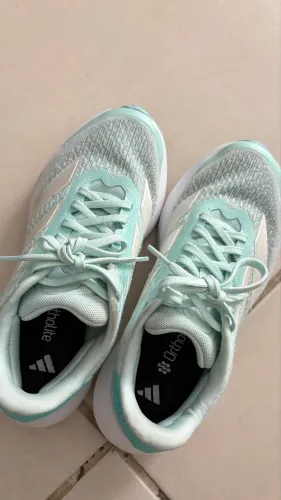 Tênis Adidas