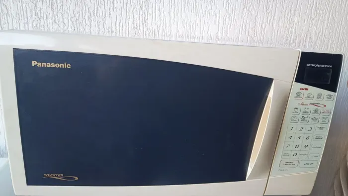 Microondas Panasonic inverter 127V com função Grill