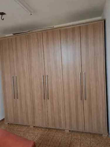 Guarda-Roupa Casal 6 Portas Grande em Excelente Estado