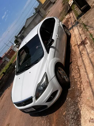 Ford Focus 1.6 S/se/se Plus Flex 8v/16v 5P 2011