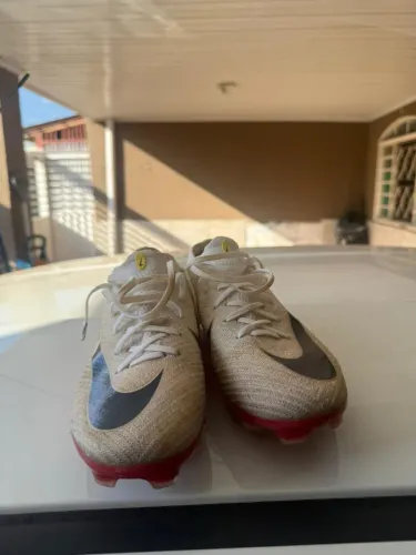 CHUTEIRA NIKE MERCURIAL