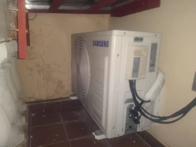 Samsung 18.000 BTU Quente/Frio Semi Novo + Tubulação - Teste no Local