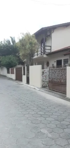 Casa Ingleses Diária/Anual
