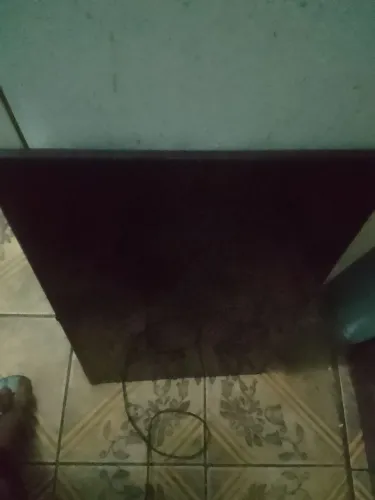 Vemdo tv com tela quebrada 