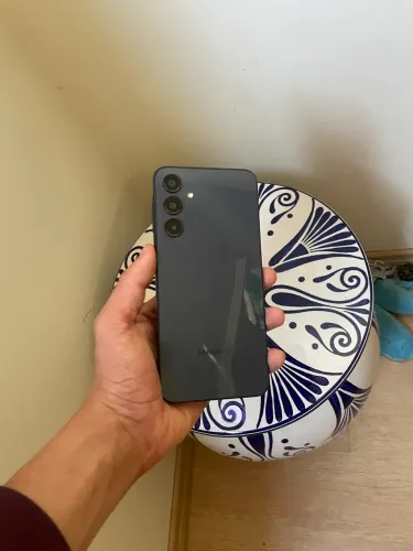 SAMSUNG A16