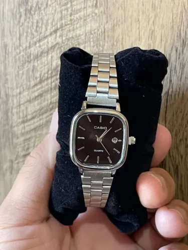 Relógio feminino em aço inoxidável