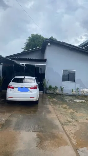 Vende se uma casa no jóquei clube