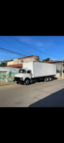1113 Revisado, Caminhao Baú 