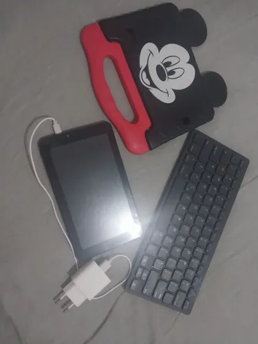 Tablet+capa+teclado Bluetooth 