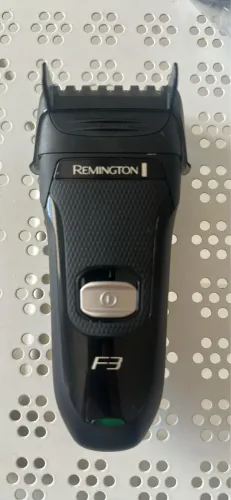 Barbeador elétrico Remington F3