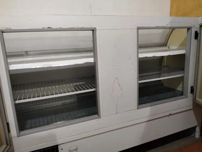 Freezer balção em bom estado para sair hoje.