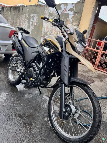 Vendo ou Troco lander em xmax