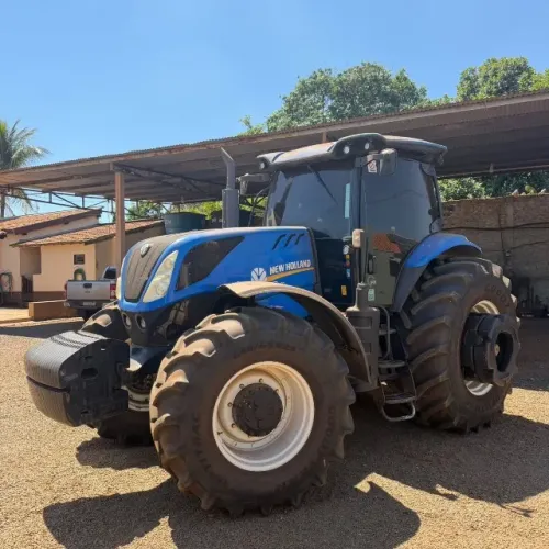 TRATOR NEW HOLLAND