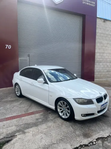 BMW 320I A 2011