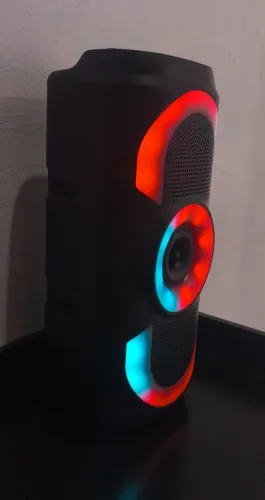 Caixa de Som Xtrad CS-30 50W LED RGB - Nova/Ótimo Estado