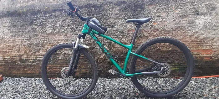 Vendo bike TSW hurry semi nova 