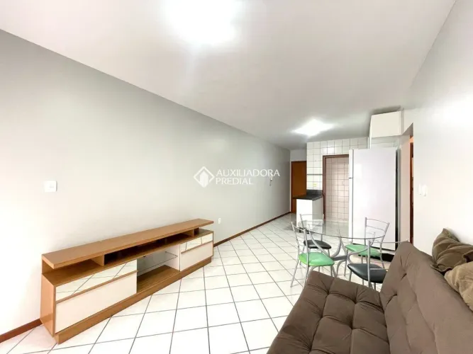 Apartamento à venda no Residencial Itália, Carvoeira.
