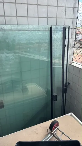 Janelas de vidro em perfeito estado