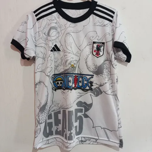 Camisa de Futebol do Time Japão com Luffy Gear 5