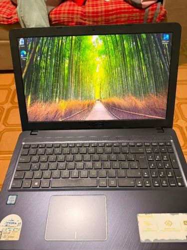Vende-se Notebook ASUS Core i5-6200U 8GB 