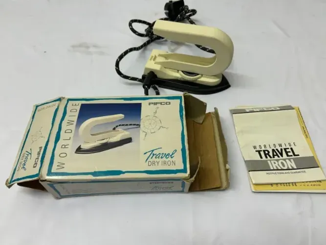 Ferro De Passar Pifco Vintage Modelo Worldwide Travel