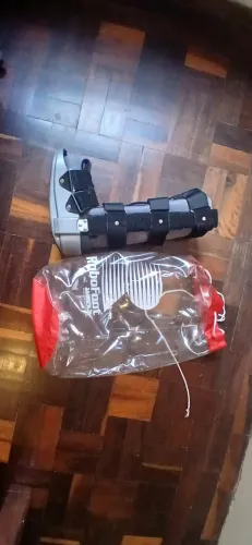 Barbada: Bota Imobilizadora Ortopédica RoboFoot Salvapé (Tamanho Grande)