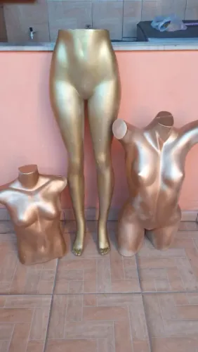 Vendo 3 manequins, todos os 3 juntos por 200
