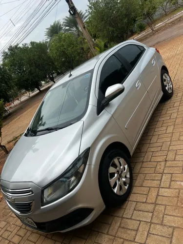 Chevrolet Onix Hatch LT 1.4 8V Flex Power Mec. 4P 2016