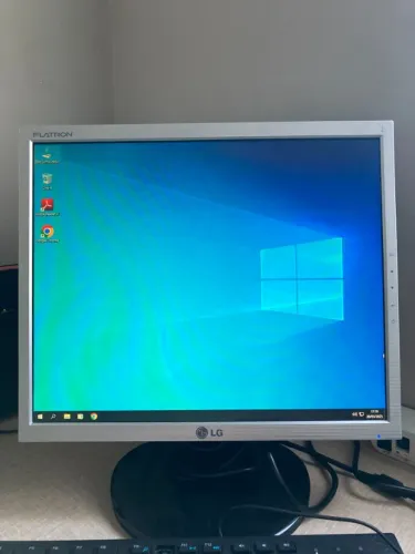 Monitor LG Flatron 17 polegadas - Funcionando perfeitamente