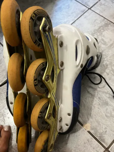 Patins em ótimo está da marca oxer na numeração 40