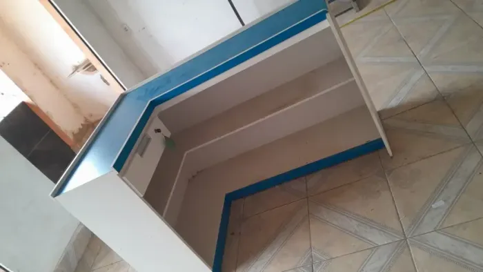 Balção em L para recepção ou lojas