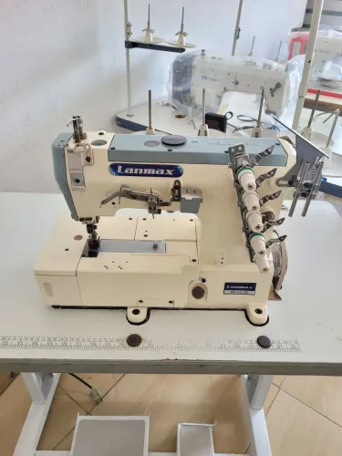 Máquina de costura Galoneira/goleira