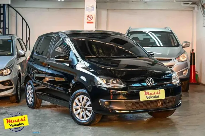 Volkswagen Fox Bluemotion 1.0 MI Total Flex 12V 5P 2014