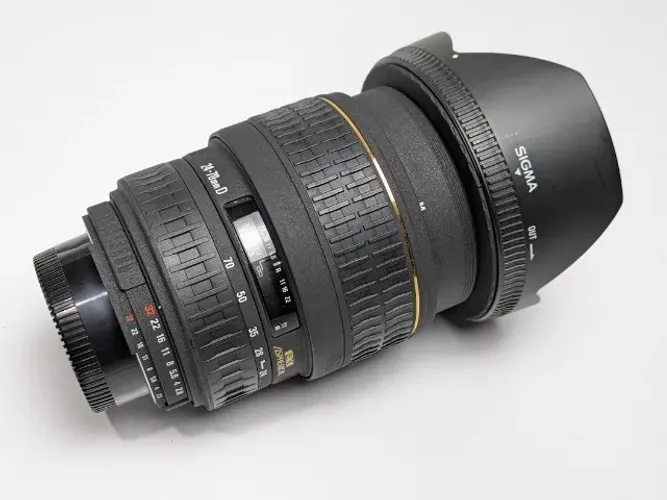SIGMA 24-70mm f/2.8 D EX DG Aspherical Nikon F