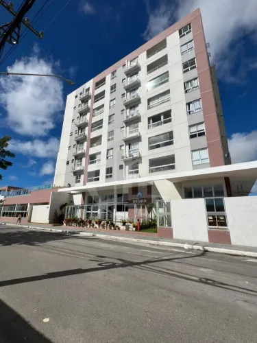Apartamento com Terraço Estendido no Condomínio Milano, Coroa do Meio