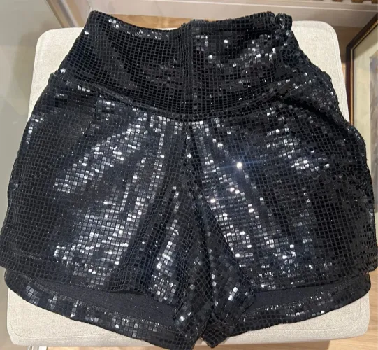 Short paete preto LELAH cintura alta 