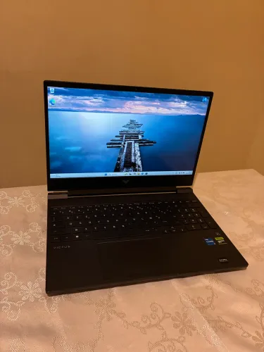 i5-12450H + RTX 4060 8 GB + 16 GB + 512 G