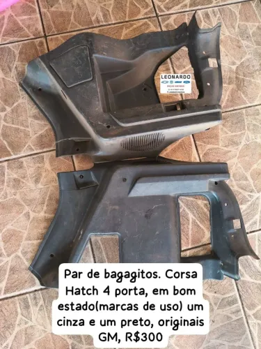 Par de Bagagito/acabamento do porta malas Corsa 4 portas