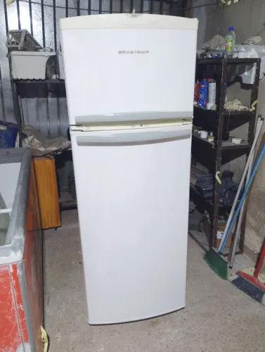 Geladeira Brastemp Clean Frost Free 330 Litros