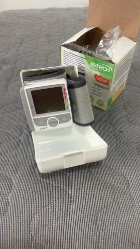 Aparelho de pressão Digital - pouquissimo uso, na caixa.