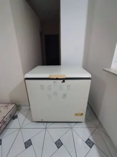 Freezer antigo com peças novas (grande)
