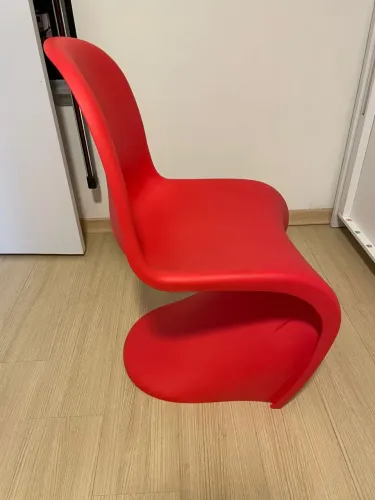 Cadeira modelo Panton 
