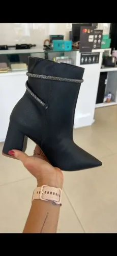 Bota cano curto